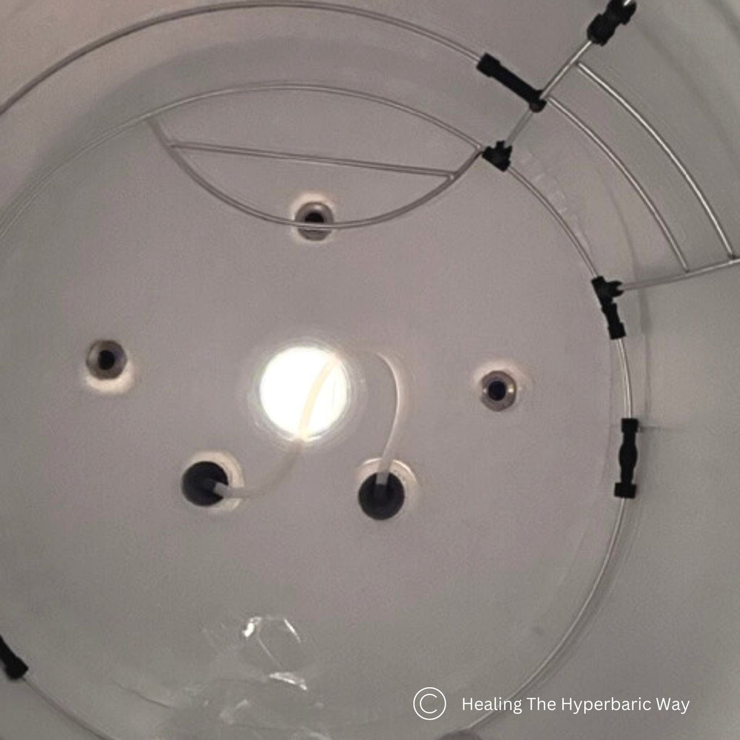 how does hyperbaric oxygen work